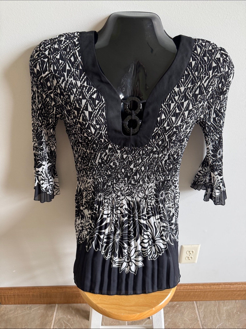 Dress Barn top sz M